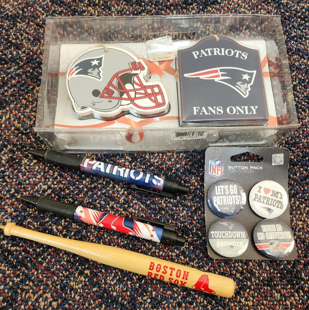 NE Patriots Boston Redsox memento's